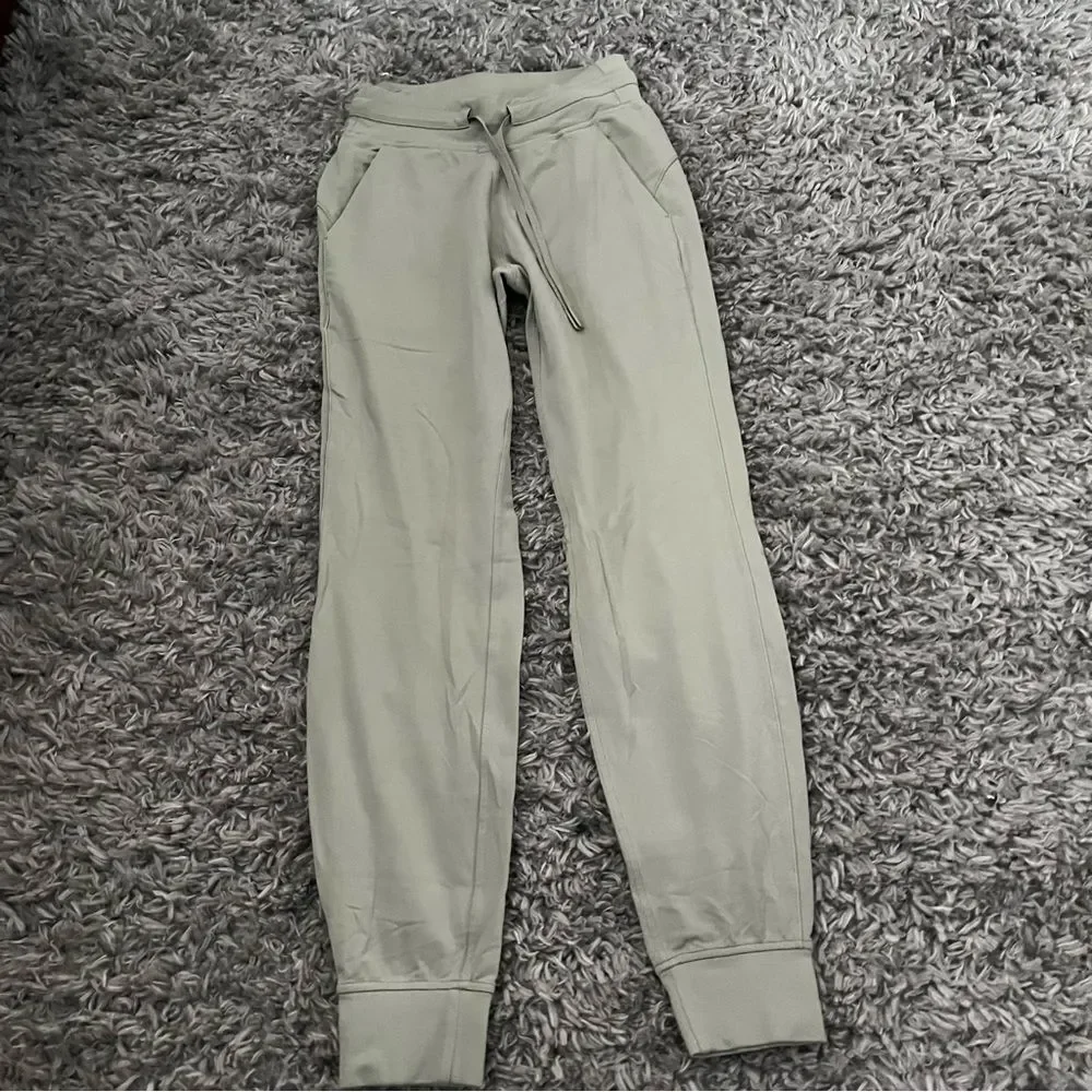 Lululemon Ready to Rulu Jogger 29